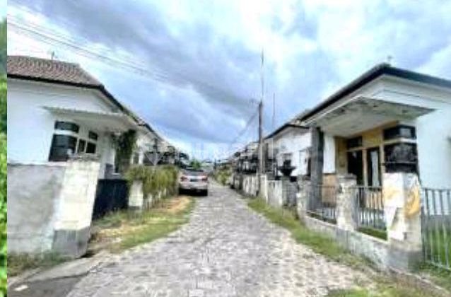 Comfortable House in a Quiet Neighborhood, Panji Sukasada 2