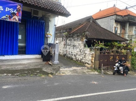 Classic Bali 3BR House in Singosari, North Denpasar — Strategic Location & Spacious Yard 2