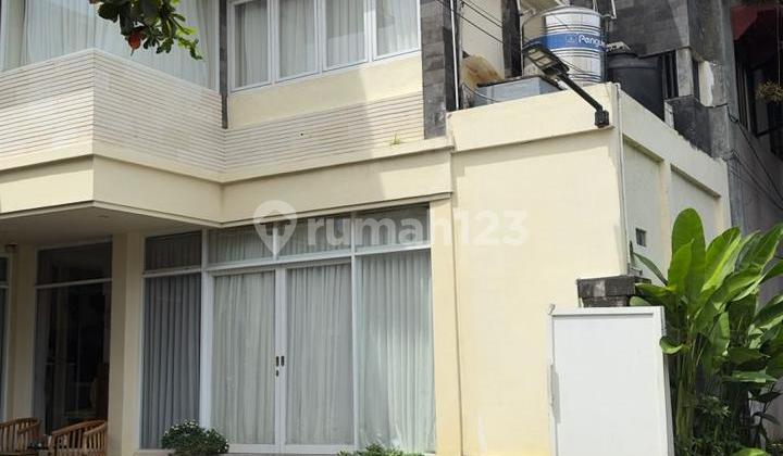 Rumah 3 Lantai Strategis di Kerobokan - 30 Meter ke Teuku Umar Barat