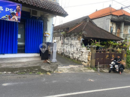 Rumah Klasik Bali 3KT di Singosari, Denpasar Utara - Lokasi Strategis & Halaman Luas 2