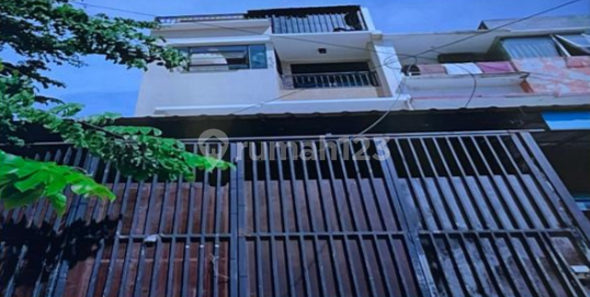 Strategic Ruko in South Darmo Indah - Suitable for Business & Investment! 2