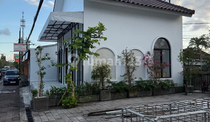 Strategic Shop House on the Edge of Sanur Bypass - Perfect for Business, Showroom, or Office! 2
