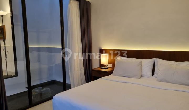 New 2025 Villa with Private Swimming Pool - Move-in Ready & Cozy Ambiance