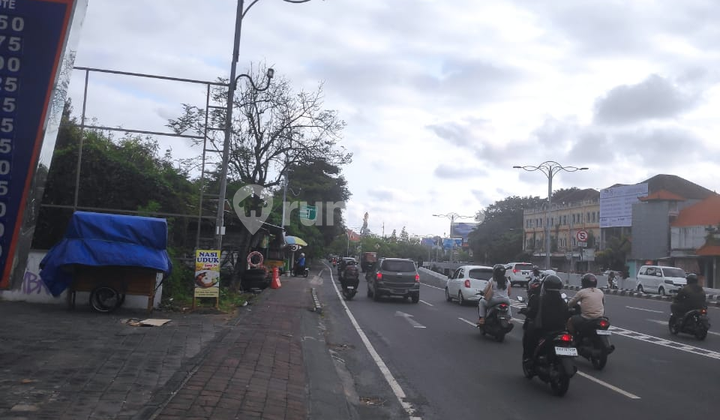 Strategic 3-Story Shophouse on Sunset Road Kuta – Suitable for Business & Investment