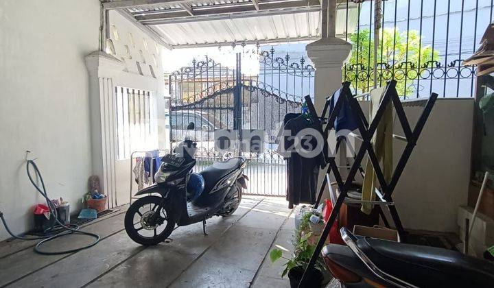 Rumah Lebak Indah Utara dekat Mulyosari, Pakuwon City, Sutorejo 1