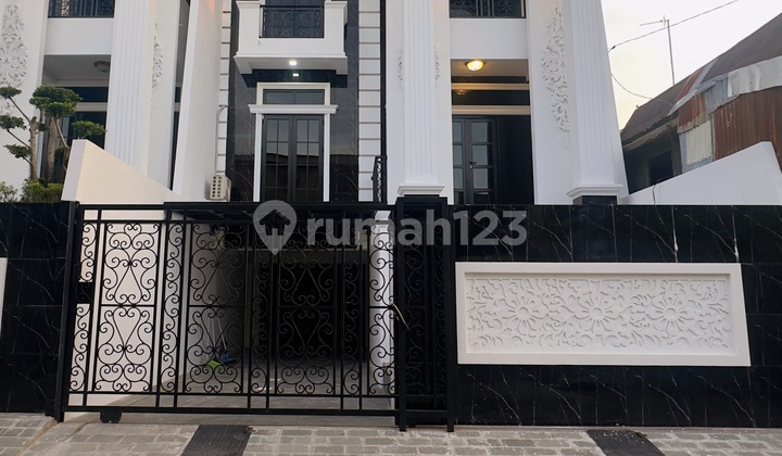 Rumah 3 Lantai Di Jalan Hertasning Siap Huni 