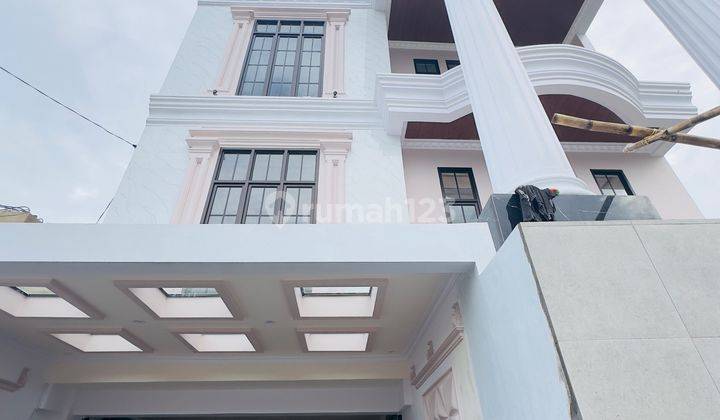 Rumah Amerikan Klasik Di Makassar Jl. Kumala 1