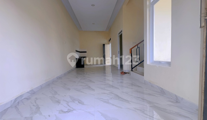 Rumah 2 Lantai Dimakassar Jalan Hertasning 2