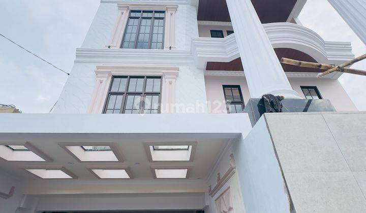 Rumah 3 Lantai Di Jalan. Kumala Makassar 2