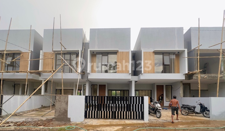 Rumah 2 Lantai Siap Huni Lokasi Sangat Strategis Dimakassar
