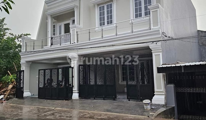 Two-Story House in the Center of Makassar City Near the DPRD Office and Unifa Makassar Campus 2