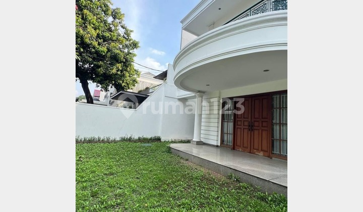 Disewakan Rumah Bagus Siap Huni di Menteng