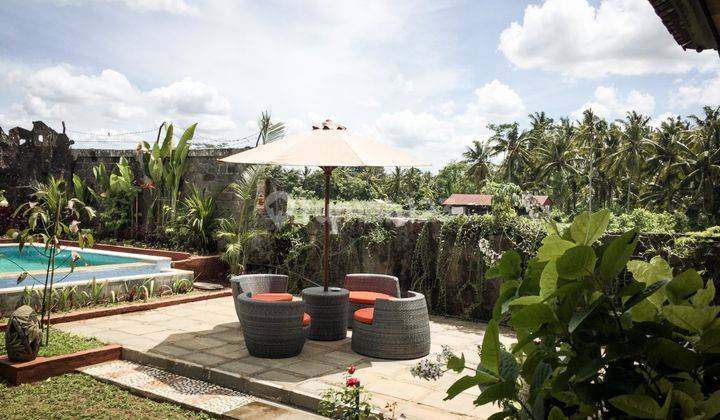 Selling a Nice Villa with a Strategic Location in Tabanan Bali 1