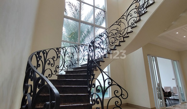 Jual Rumah Mewah Dengan Material Kualitas Tinggi di Pondok Indah 2