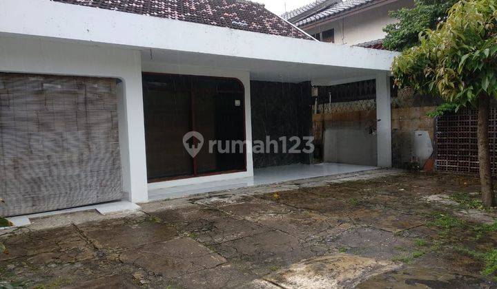 Jual Rumah Bebas Banjir Lokasi Strategis di Jakarta Timur 1