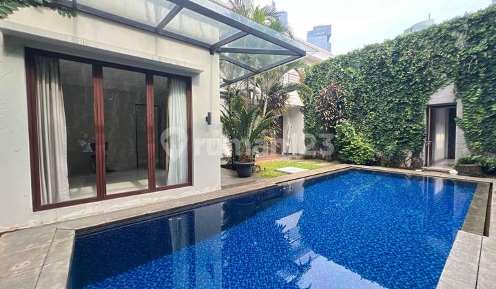 Disewakan Rumah Bagus Siap Huni di Menteng 1