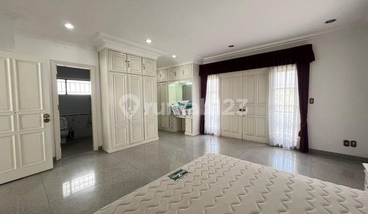 Disewakan Rumah Bagus Siap Huni di Area Bergengsi Menteng 2