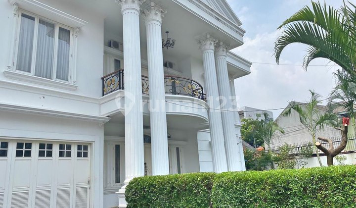 Rumah Mewah Eksklusif di Tebet - Lokasi Prestisius