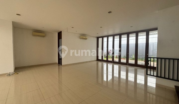 Rumah Bagus Siap Huni Area Tenang di Menteng 2