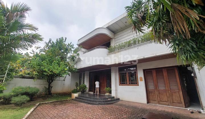 Rumah Klasik Menteng - Lokasi Prime, Nilai Investasi Tinggi