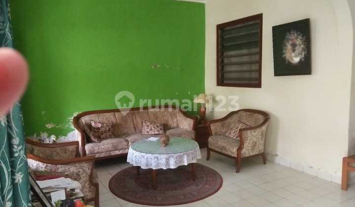 Jual Rumah Dalam Komplek Lingkungan Aman dan Nyaman di Jakarta Timur