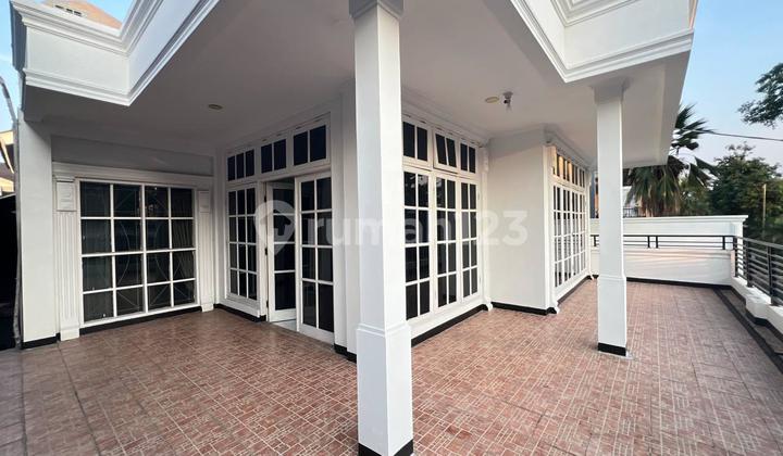 Jual Rumah Area Tenang di Menteng Jakarta Pusat