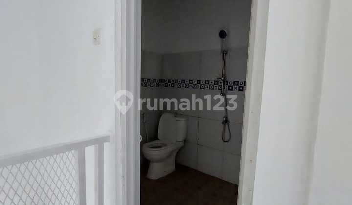 Dijual Rumah di Jalan kopo permai 2, 2 Lantai SHM Baru 8