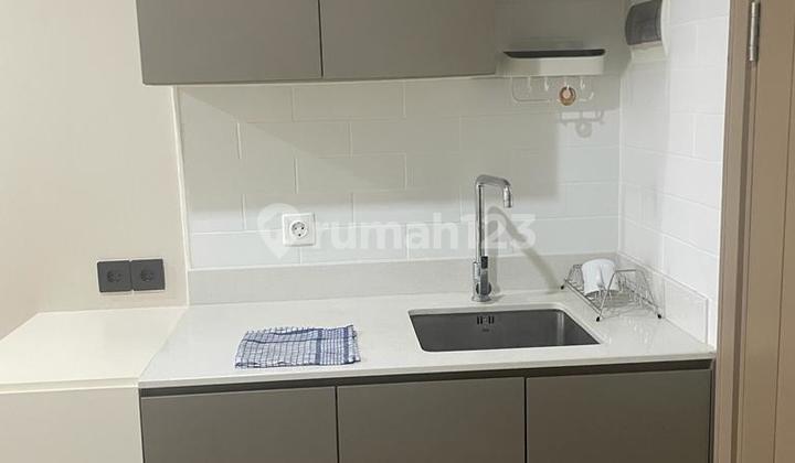 Gold Coast 29m Furnished Apartment UK