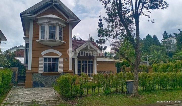 Rumah Posisi Hook Halaman Luas Sentul City, Bogor 2