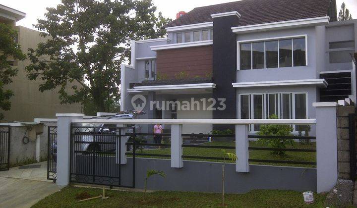 Rumah Cantik Dengan Taman Depan Belakang Sentul City, Bogor 2