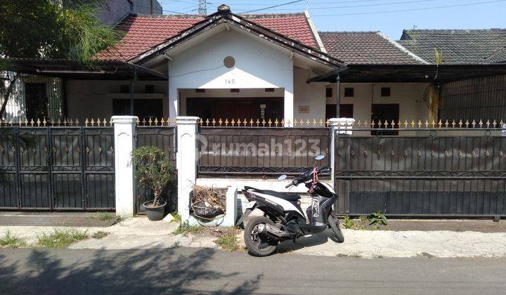 Dijual Rumah Besar Di Margawangi Estate  Bandung 2 Lantai Shm Bagus 1