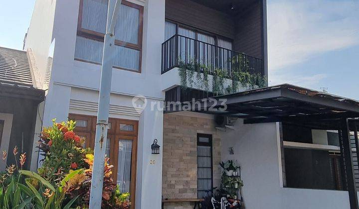 Lux Home For Sale
rumah One Gate Buah Batu Dekat Tol 2 Lantai 2