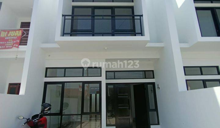 Harga Promo! Rumah Keren Di Arcamanik Bangunan Super Luas
 1