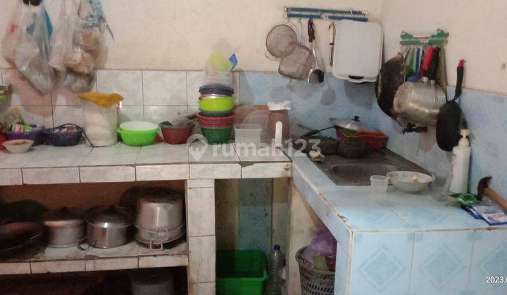 Rumah 2 Lantai Dijual Murah, Dekat Pasar Dolopo, Halaman Luas 2
