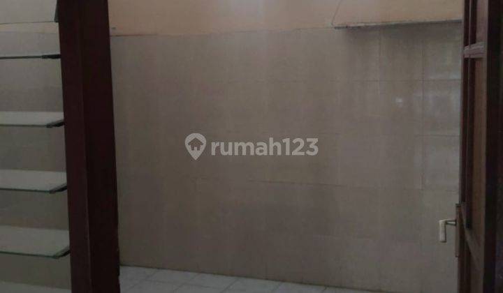 Jual Rumah Hook 2 Lantai Perumnas Manisrejo 3