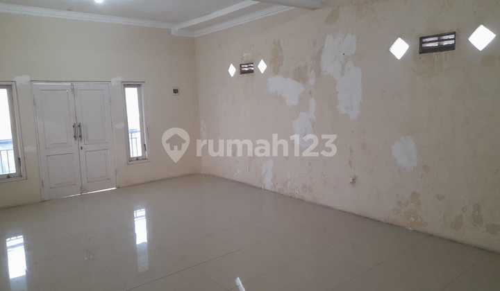 Dijual Ruko 2 Lantai, 2 Menit Pasar Sleko, Pinggir Jalan 2 Arah 3