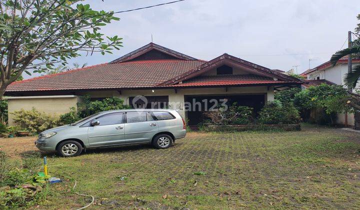 Rumah Dengan Luas Tanah Besar, Asri 1