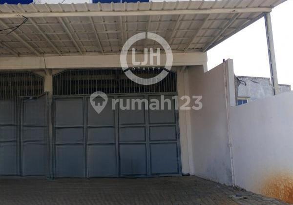 Disewakan Ruko Baru Pinggir Jalan Raya Utama Selangkah ke Galaxy dan Mall Pakuwon di Pekayon Bekasi