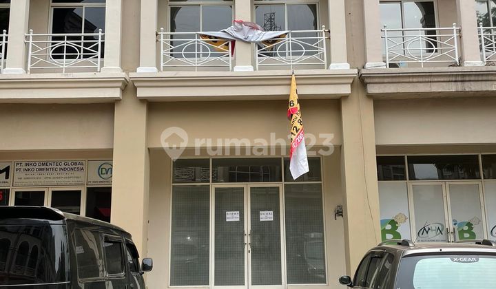 Ruko Strategis Dekat Taman di Grand Galaxy City Bekasi