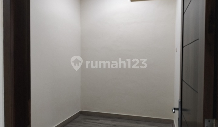 Hook House Near Toll Road in Jaka Mulya Bekasi