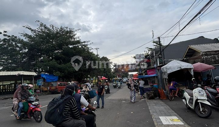For Rent: 3-Story Shop House on a Strategic Main Road in Jatiwaringin, Bekasi. 2
