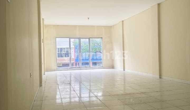 For Rent: Strategic Shop House in East Bekasi 2