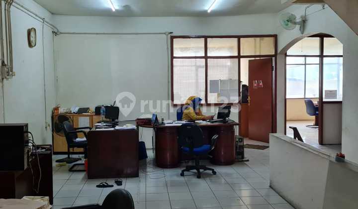 For Sale: 3-Story Shop House on Main Roadside in Sepanjang Jaya, Bekasi. 2