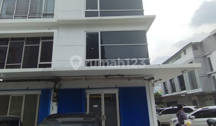 3-Story Hook Shophouse Near Toll Road and LRT in Bekasi City 3-Story Hook Shophouse Near Toll Road and LRT in Bekasi City