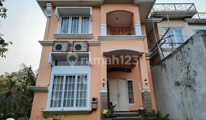 Dijual Rumah 3 Lantai di Villa Jatibening Bekasi Dijual Rumah 3 Lantai di Villa Jatibening Bekasi