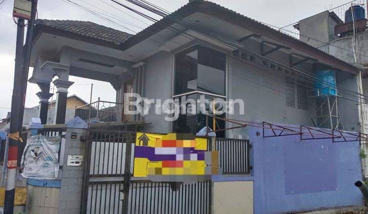 RUMAH MEWAH 2 LANTAI POSISI HOOK 1