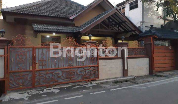 HUNIAN STRATEGIS SEMI FURNISH MENTENG JAKARTA PUSAT 1