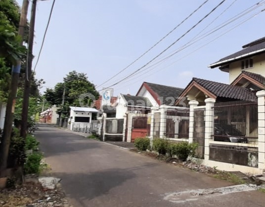 Strategic 3-Story House Near Depok Station