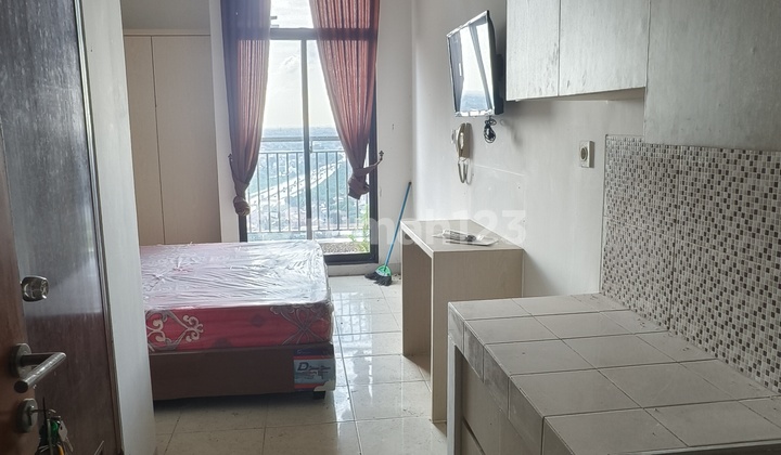 Dave Studio Furnished Apartment Near UI Depok Campus