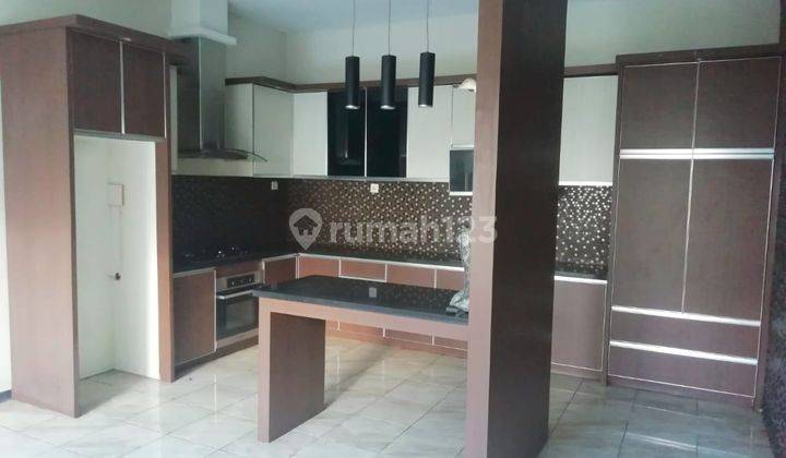 For Rent Rumah Bagus Semi Furnished di Kota Baru Parahyangan  2